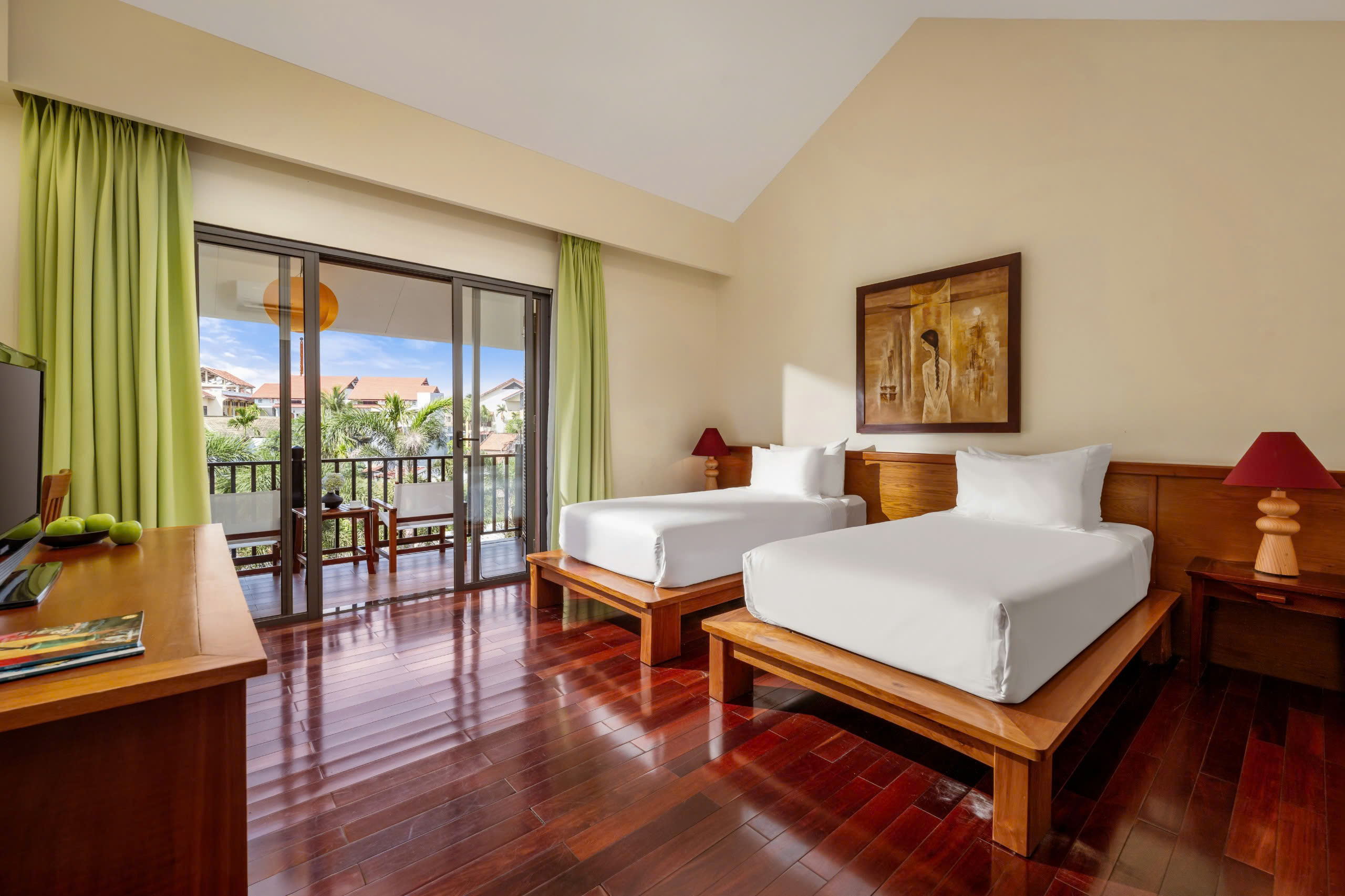 Twin bedroom at Antique Hoi An Villa
